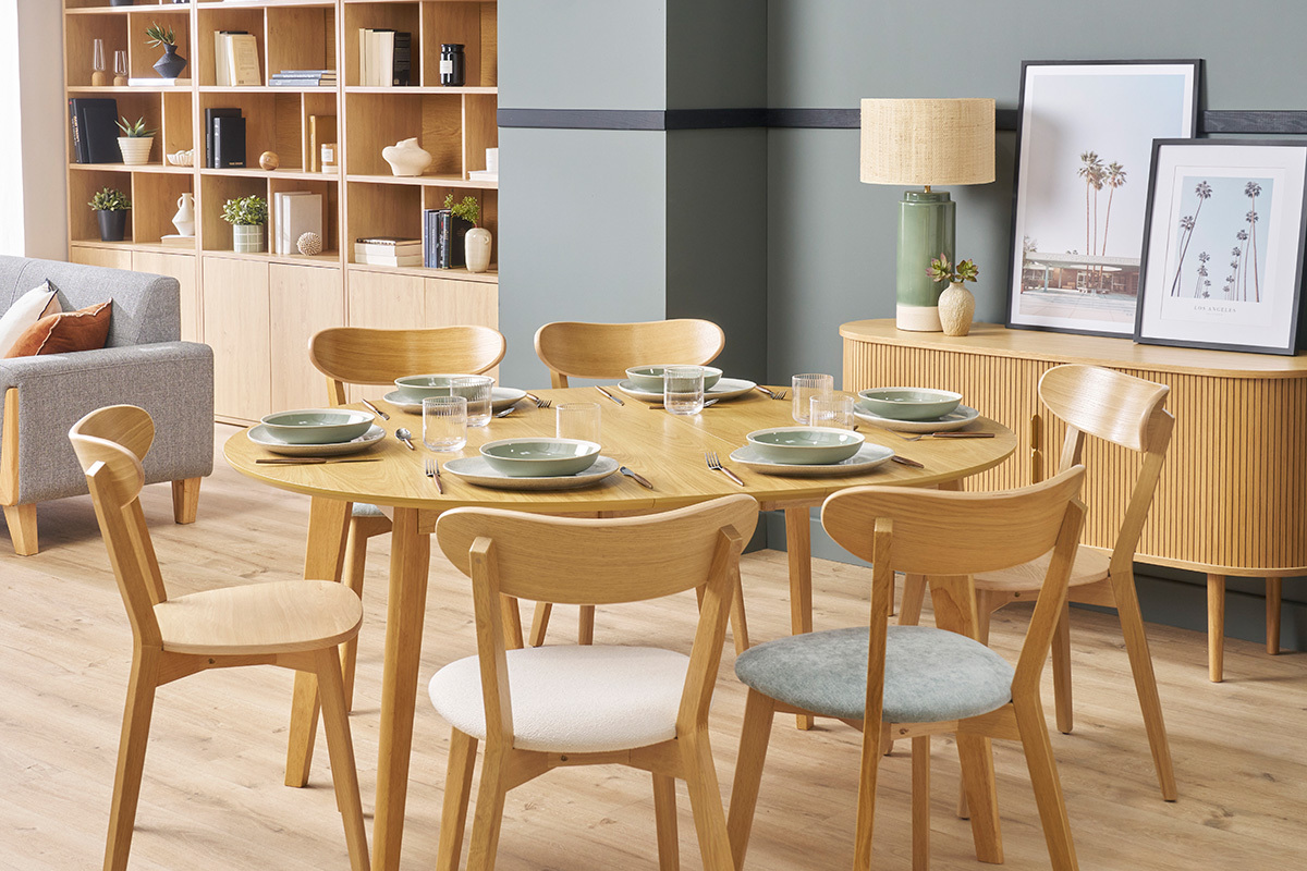 Chaises vintage en bois clair chne et tissu effet laine boucle blanc (lot de 2) DOVE