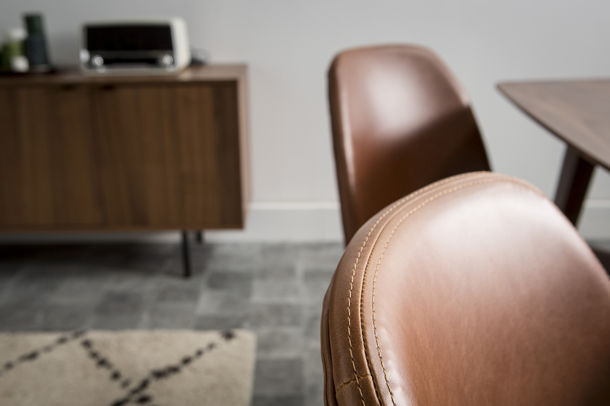 Chaises vintage marron et m�tal noir (lot de 2) PALOMA