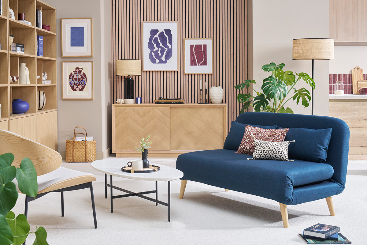 Chauffeuse 2 places convertible en tissu bleu fonc et bois clair AMIKO