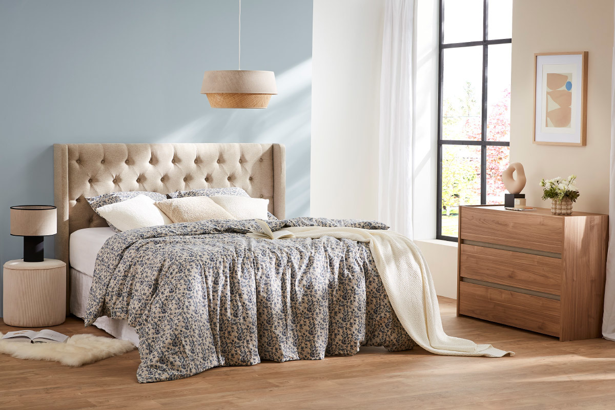 Commode design finition bois fonc� 3 tiroirs L111 cm ODE