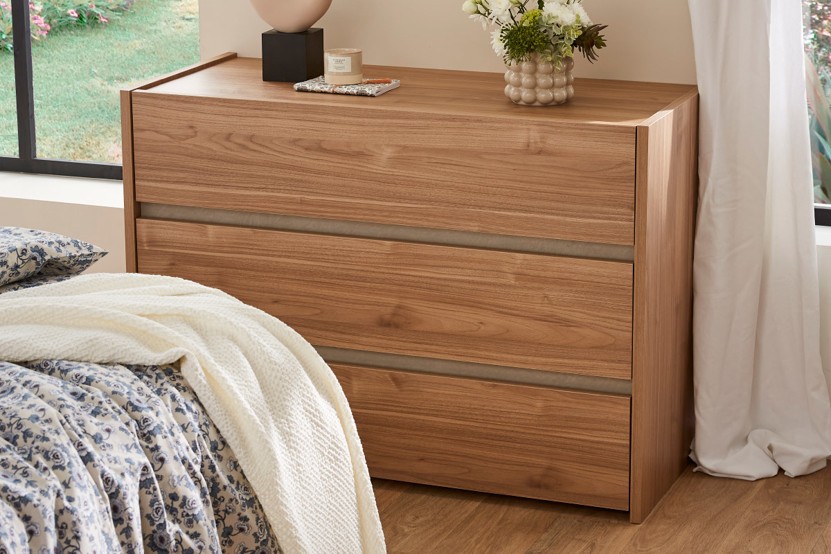 Commode design finition bois fonc� 3 tiroirs L111 cm ODE