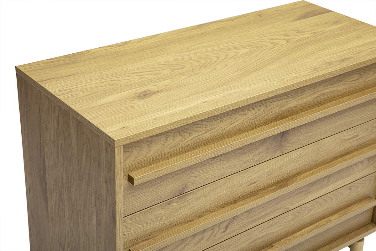 Commode en bois ch�ne clair avec trois tiroirs, vue en dessus, design �pur� et contemporain.