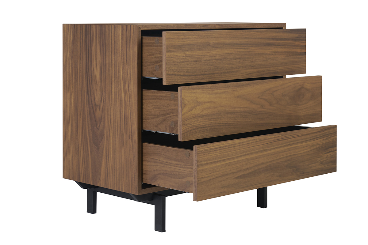 Commode vintage en bois fonc et mtal noir, trois tiroirs ouverts, vue de 3/4.