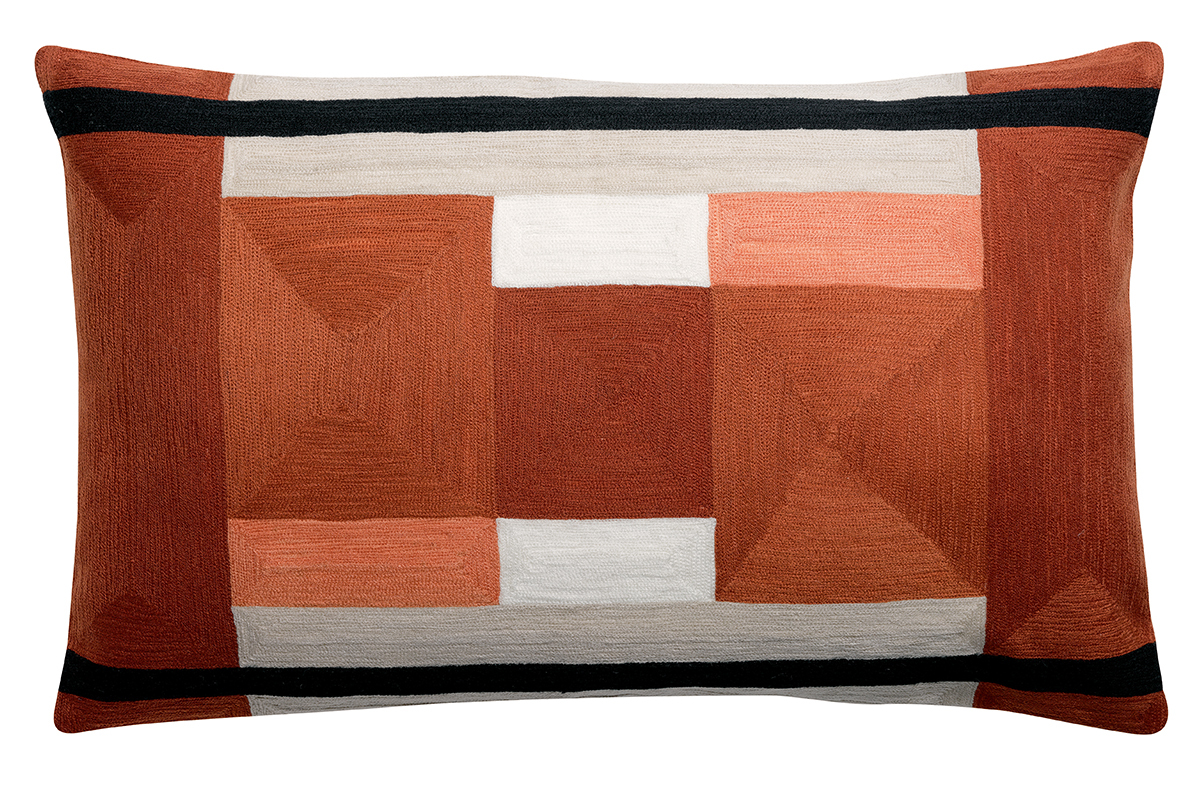 Coussin � motifs brod� rouge 40 x 65 cm KUBY