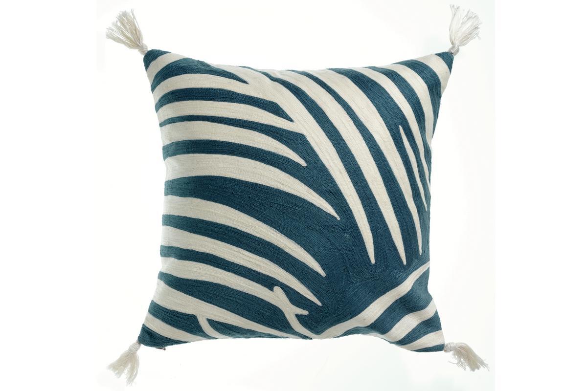 Coussin brod� en coton avec pompons bleu 45 x 45 cm ZEBRA