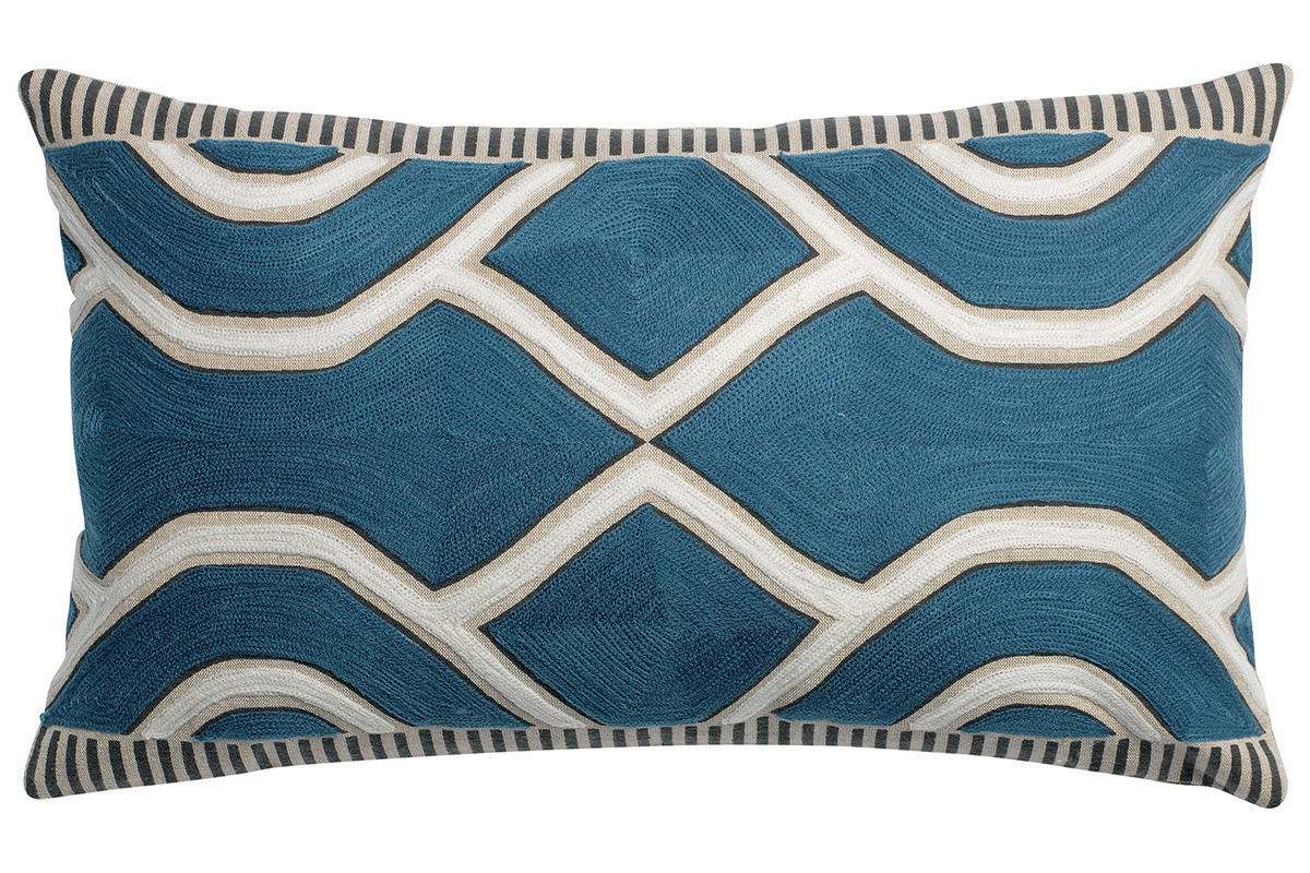 Coussin brod� ethnique bleu  30 x 50 cm YELO