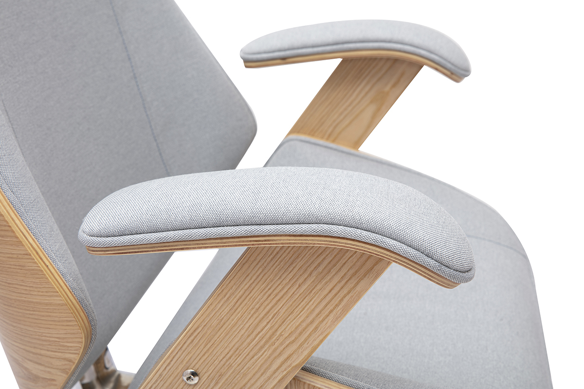 Accoudoirs rembourr�s du fauteuil de bureau MUSK en tissu gris et bois clair.