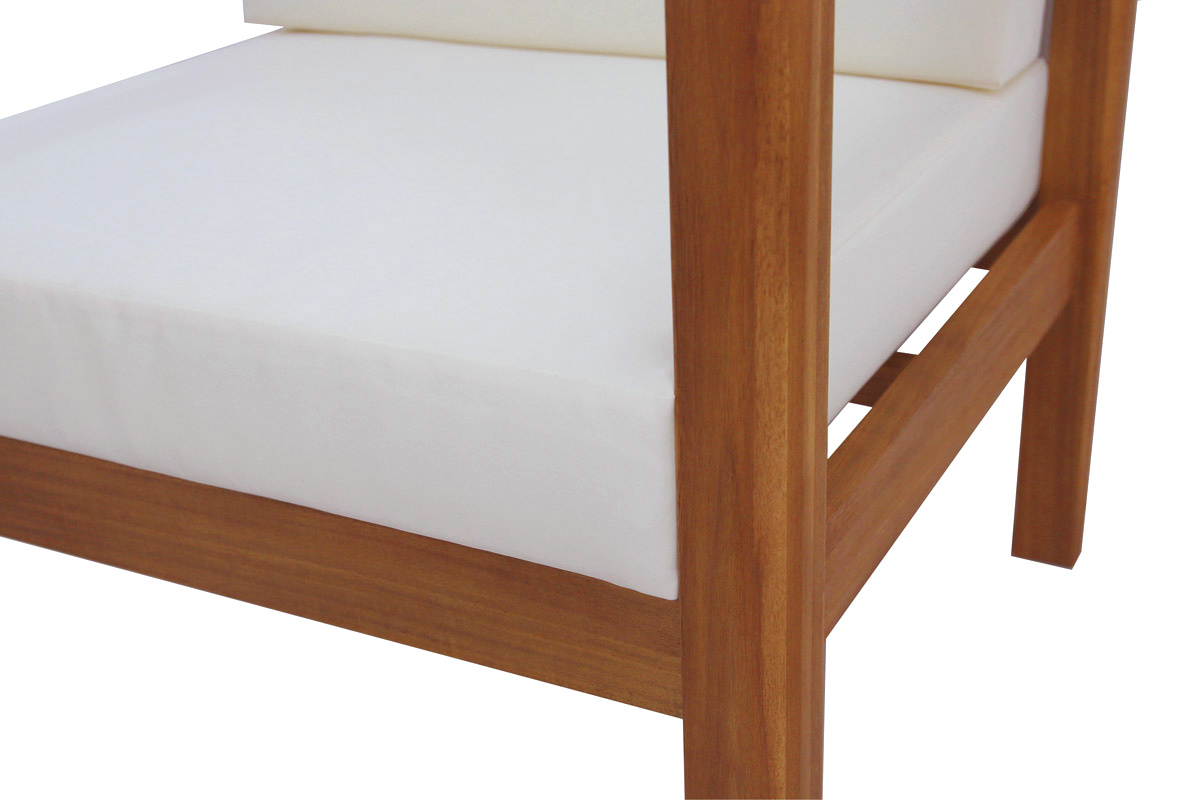 Fauteuil de jardin en bois massif avec coussins d�houssables beige naturel AKIS