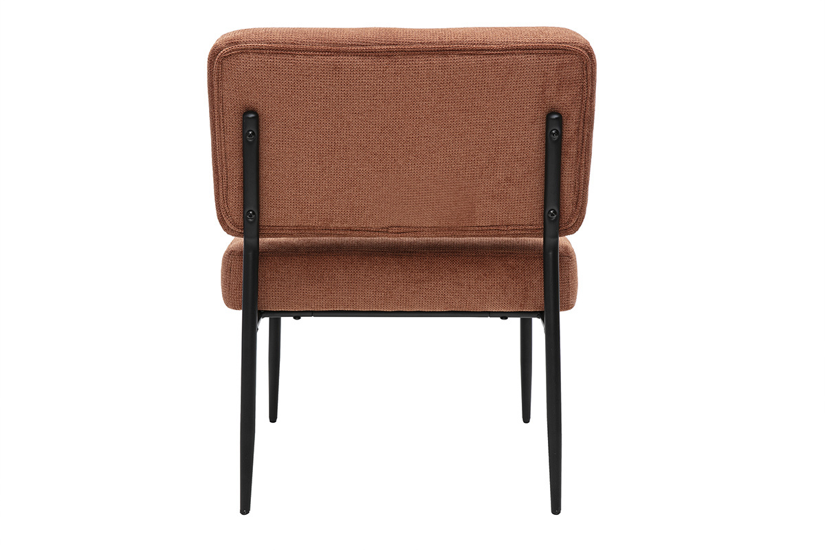 Fauteuil tissu velours textur terre brle, structure en mtal noir, design pur.