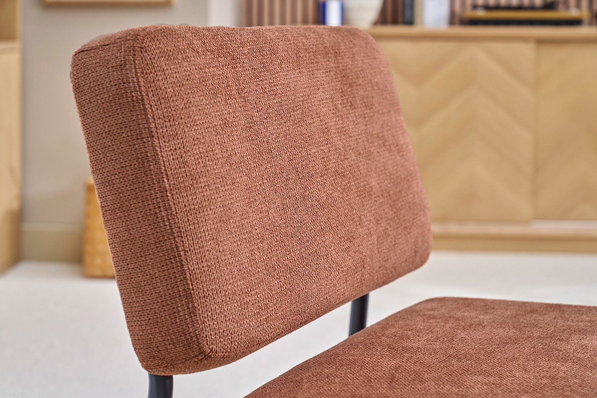 Fauteuil en tissu chenille terre br�l�e et m�tal noir VEDANA