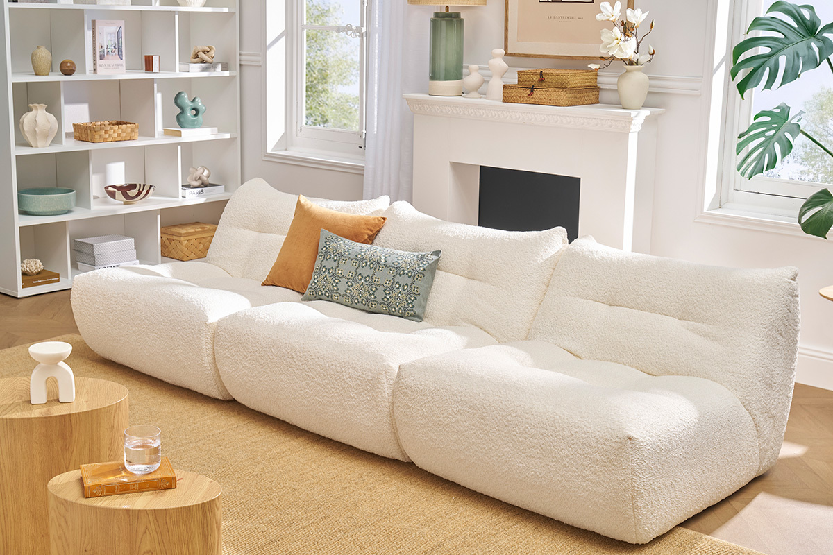Fauteuil lounge en tissu bouclette blanc cass BUMPY