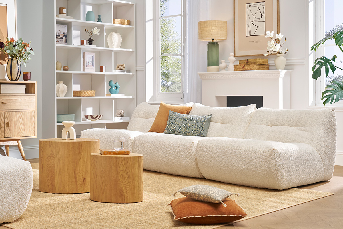 Fauteuil lounge en tissu bouclette blanc cass BUMPY