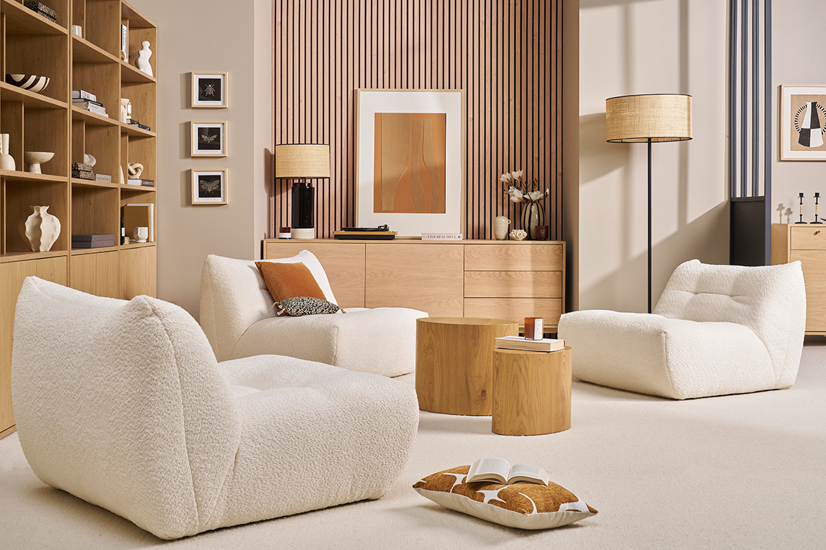 Fauteuil lounge en tissu bouclette blanc cass BUMPY