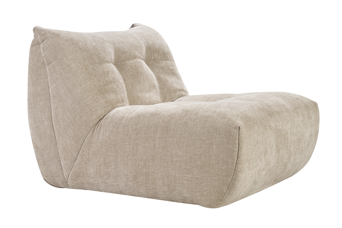 Fauteuil lounge en tissu taupe effet velours textur, vue de 3/4.