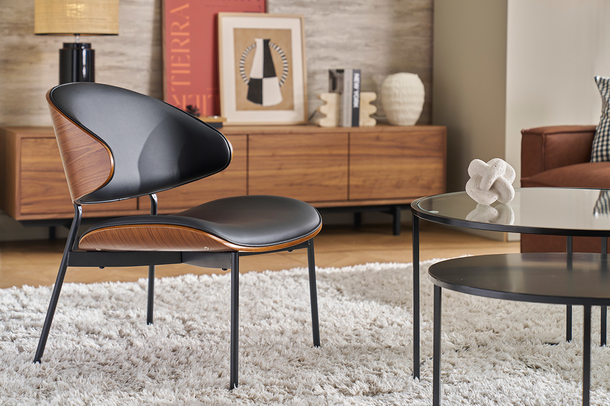 Fauteuil noir, bois fonc et mtal noir FABULO