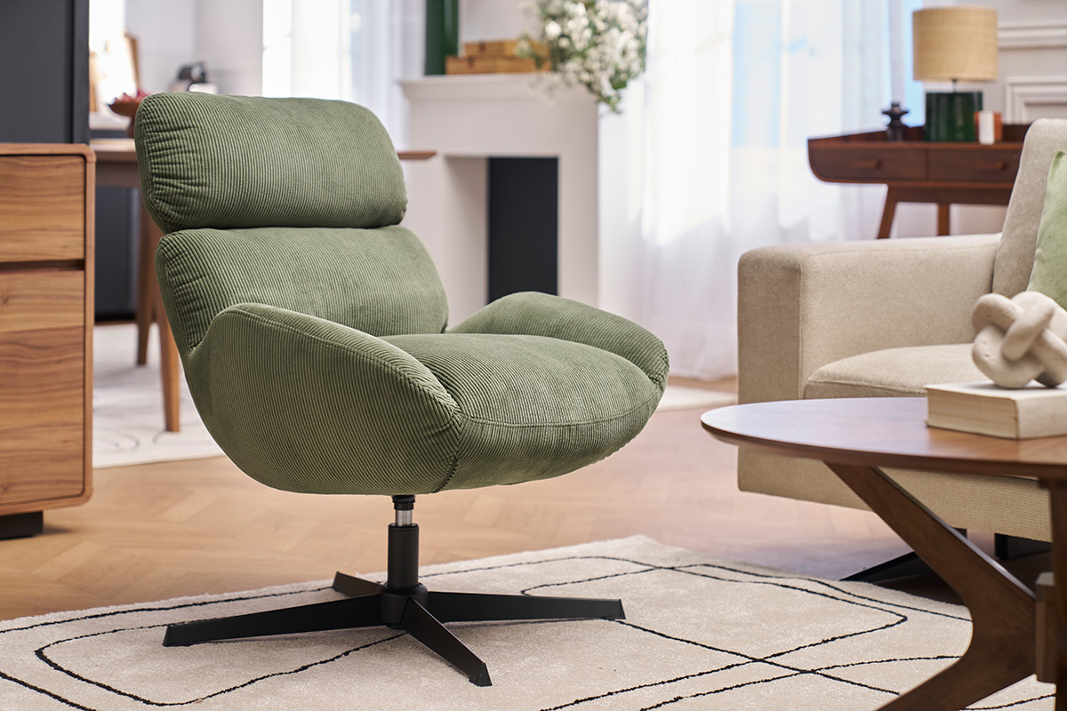 Fauteuil pivotant en tissu velours ctel vert kaki et mtal noir KLEM