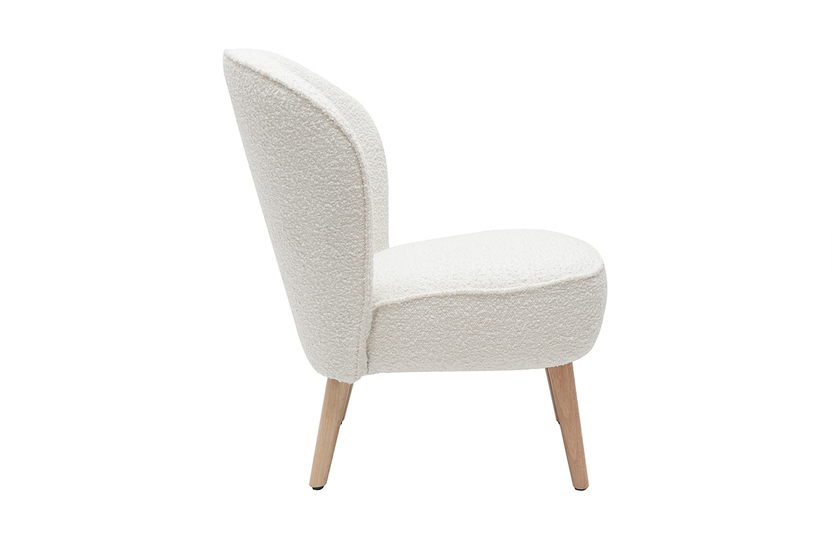 Fauteuil scandinave en tissu effet laine boucl�e blanc cass� et bois clair AMANITA