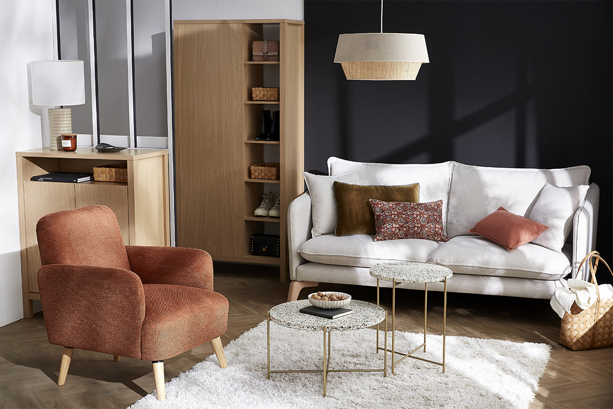 Fauteuil scandinave en tissu rouge bordeaux et bois clair ISKO