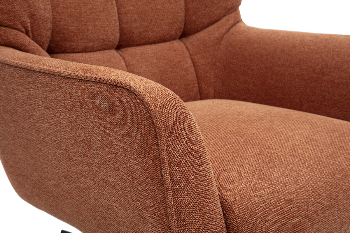 Fauteuil en tissu velours terre brle, vue de ct, accoudoir et dossier textur.