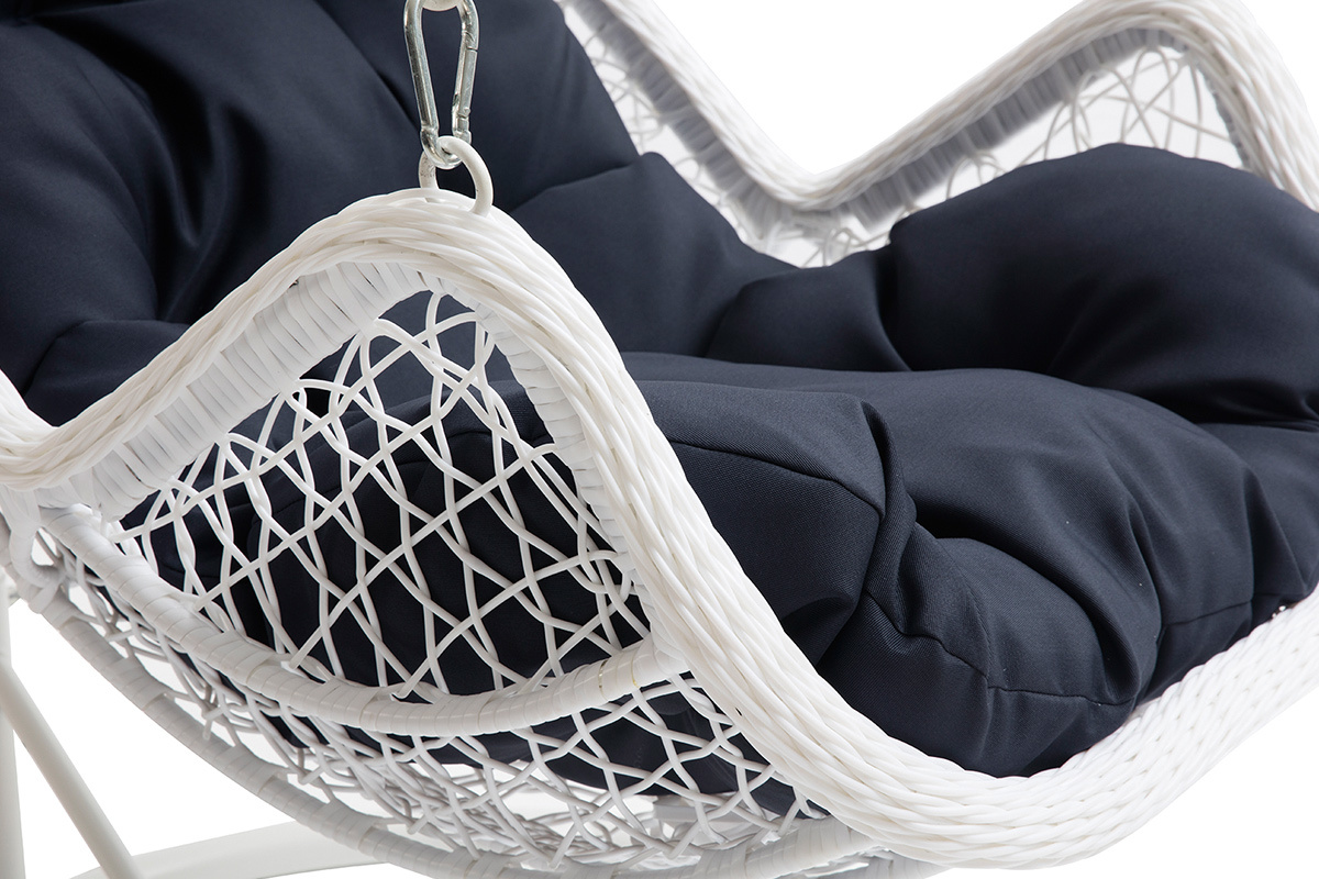 Fauteuil suspendu m�tal blanc et tissu bleu fonc� BALI