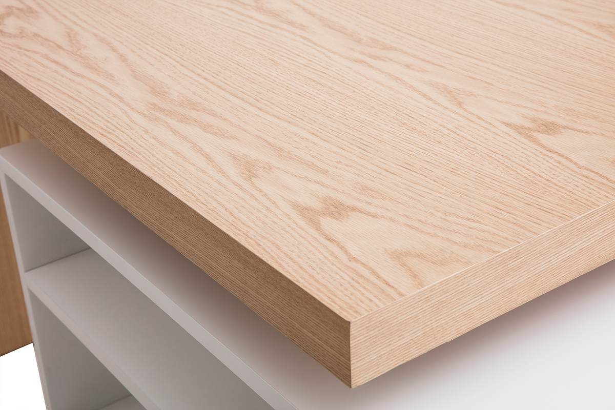 Gros plan sur le plateau en ch�ne clair de la table de bar modulable avec rangement blanc mat.