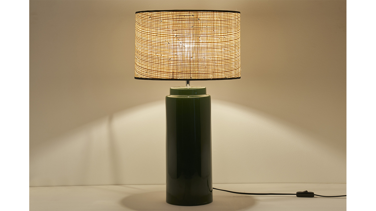 Lampe  poser en cramique maille verte et abat-jour en raphia naturel H64 cm MAJES