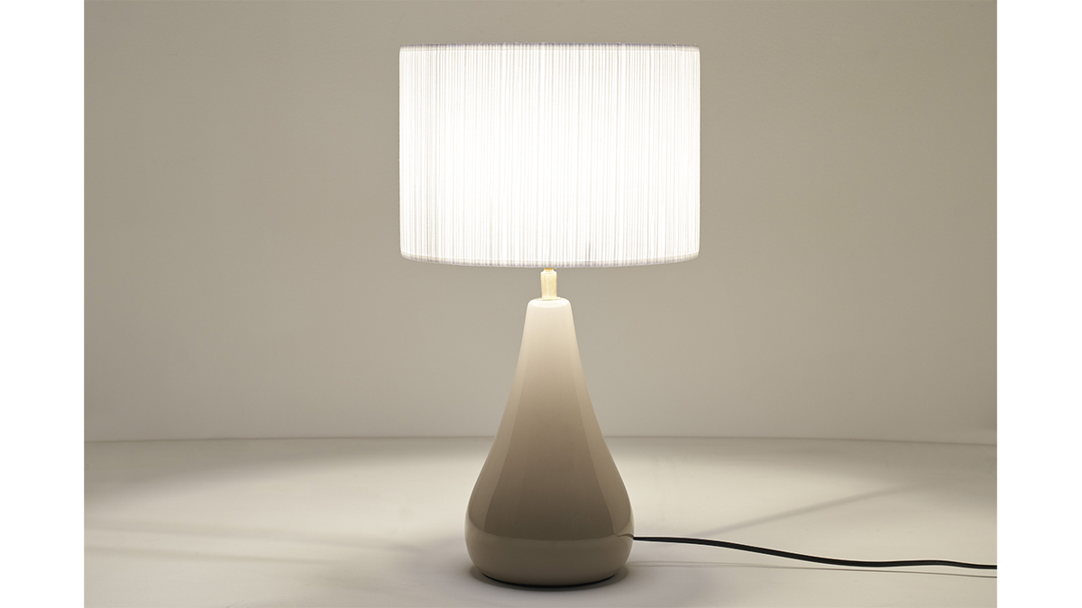 Lampe à poser taupe en céramique brillante et abat-jour en tissu plissé blanc H49 cm TROIA