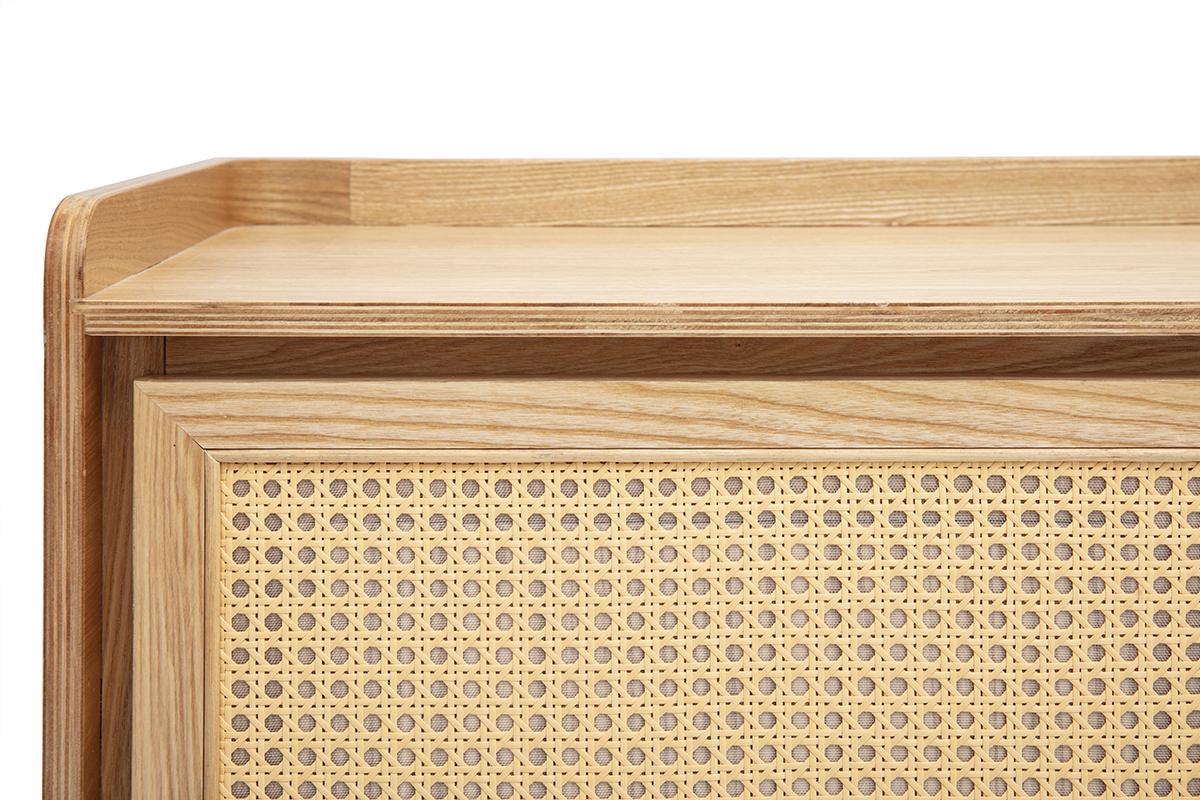 Vue de dessus du meuble TV ELSY en bois clair avec fa�ade en cannage rotin.
