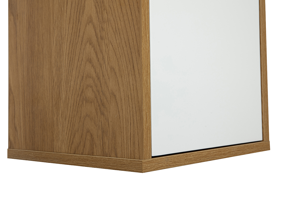 D�tail d'un rangement mural en bois clair et finition blanche, vue de 3/4.