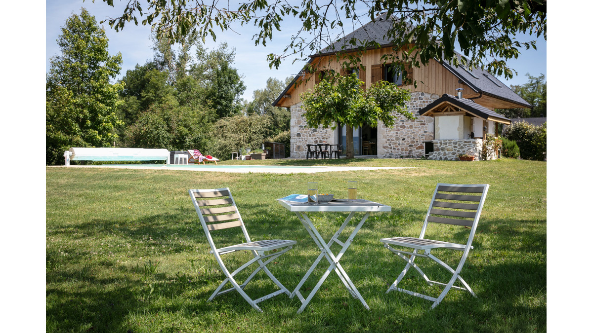 Salon de jardin pliable avec table et 2 chaises blanc et gris MOJITO