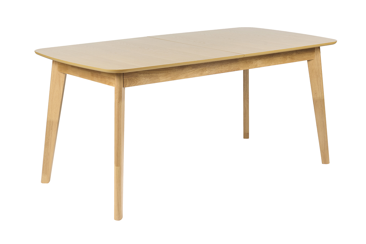 Table � manger extensible en bois clair ch�ne avec pieds fusel�s, vue de 3/4.