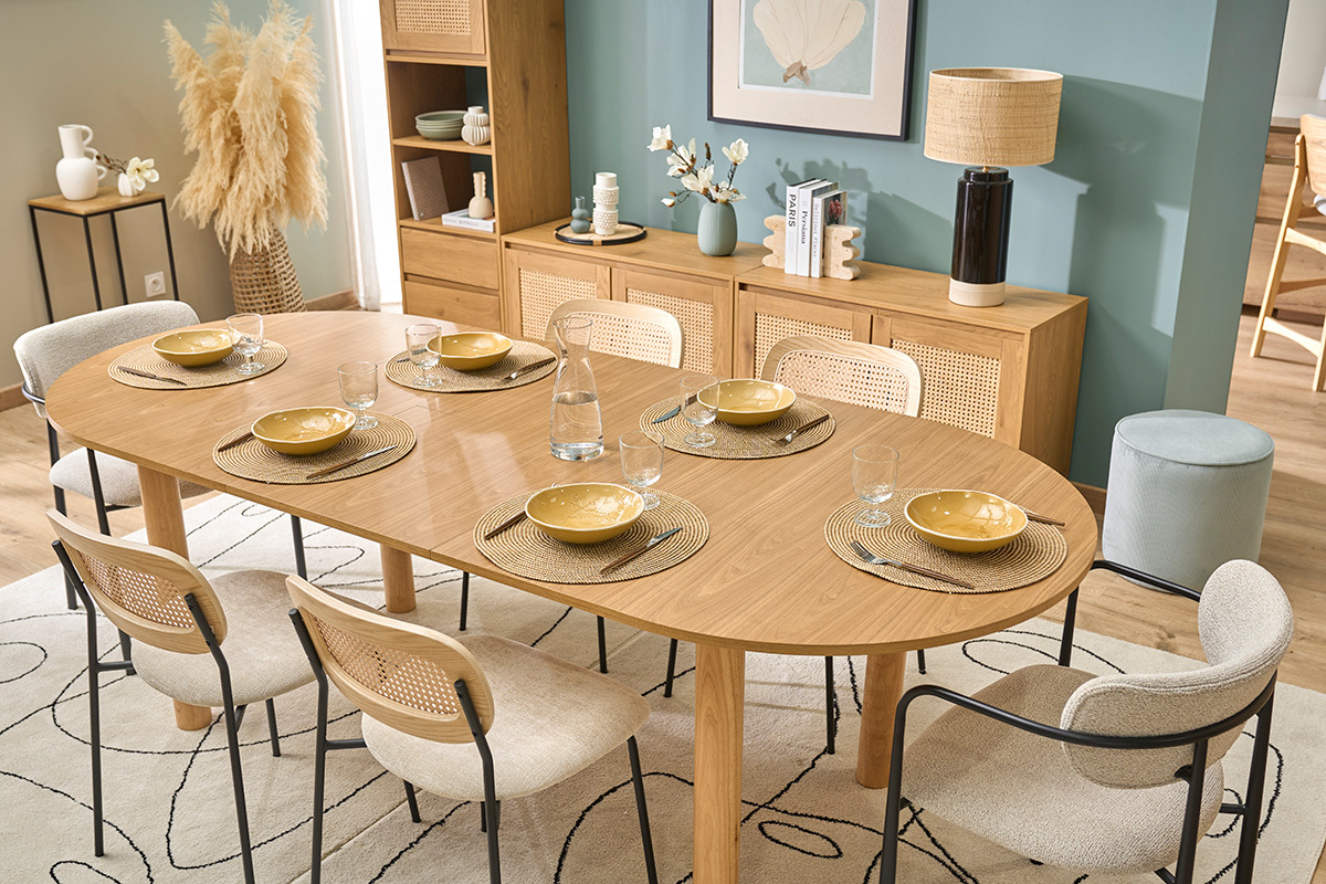 Table � manger ovale extensible en bois clair fr�ne L180-230 cm CLAUDIE