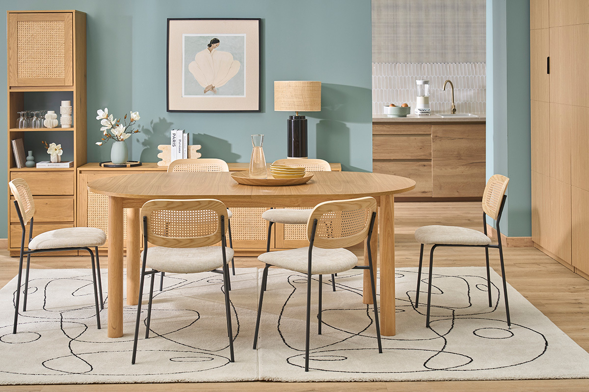 Table � manger ovale extensible en bois clair fr�ne L180-230 cm CLAUDIE