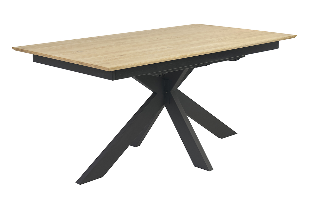 Table  manger en chne clair avec pitement noir en croix, vue en angle.