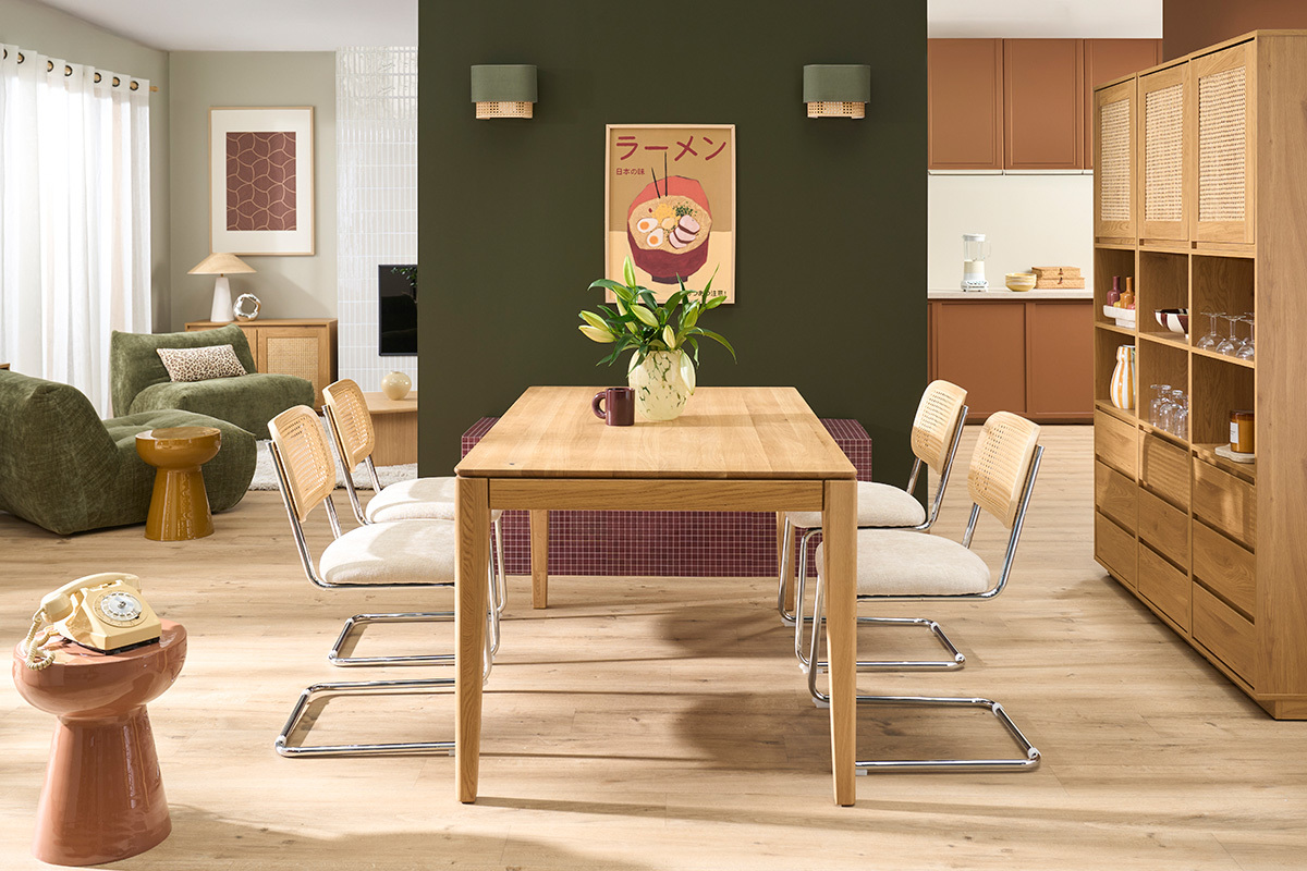 Table � manger rectangulaire extensible rallonge int�gr�e en bois clair ch�ne massif L160-245 cm NELYA