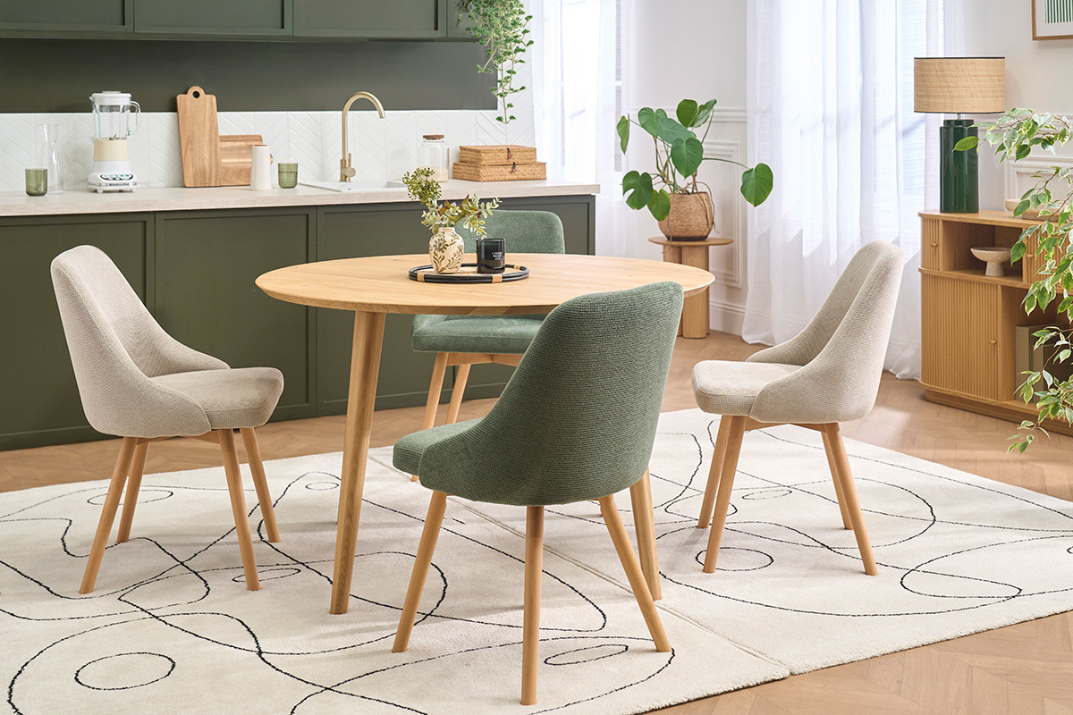 Table � manger ronde en bois clair ch�ne massif D120 cm OKSANA