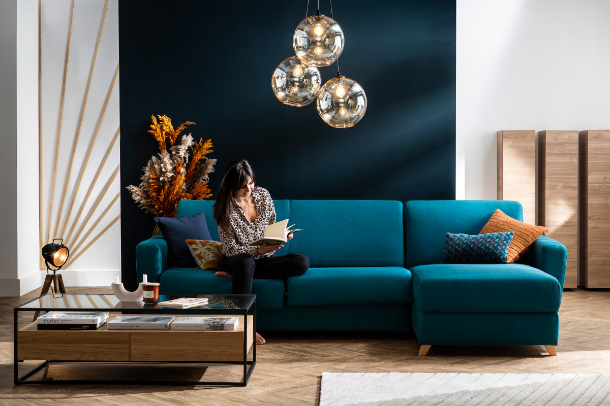 Table basse design avec plateau verre et tiroirs blancs rectangulaire FINN