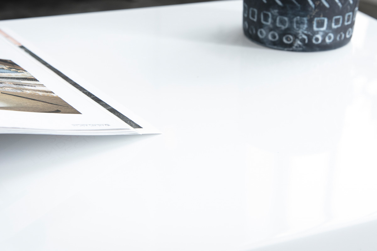 Table basse design laqu�e blanche ROXY