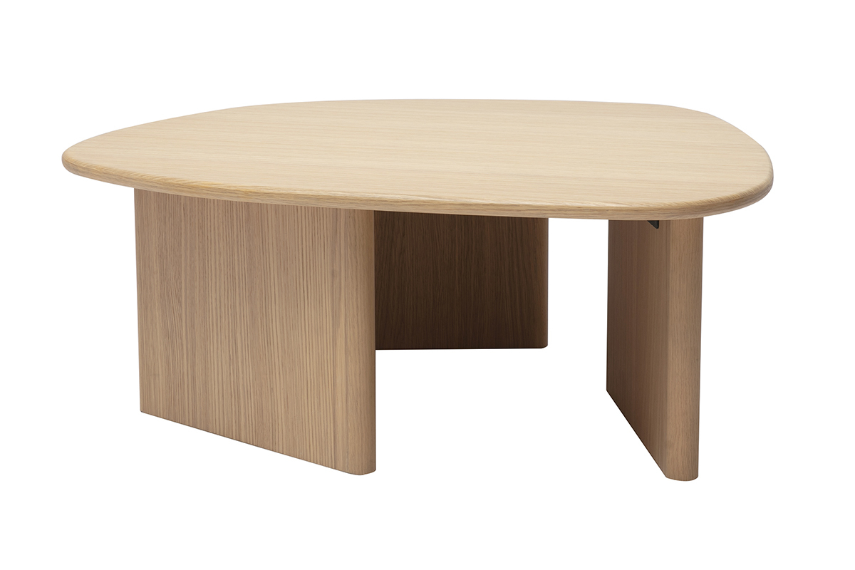Table basse organique en bois clair ch�ne, vue de face.