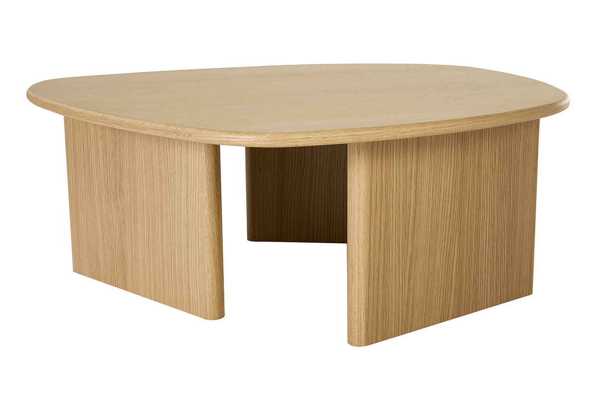 Table basse en bois clair forme organique ONDINE, vue 3/4, pieds arrondis.