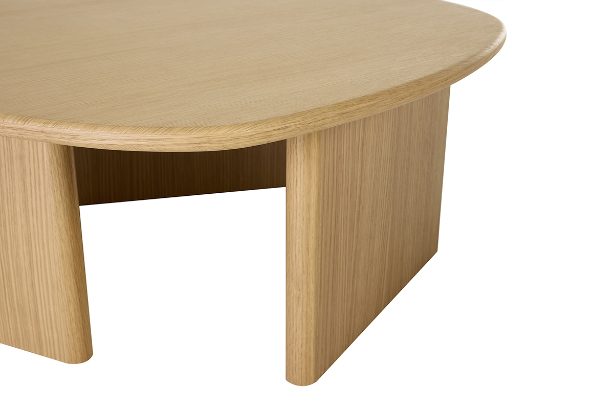 Table basse ch�ne ONDINE, vue de pr�s, angle asym�trique.