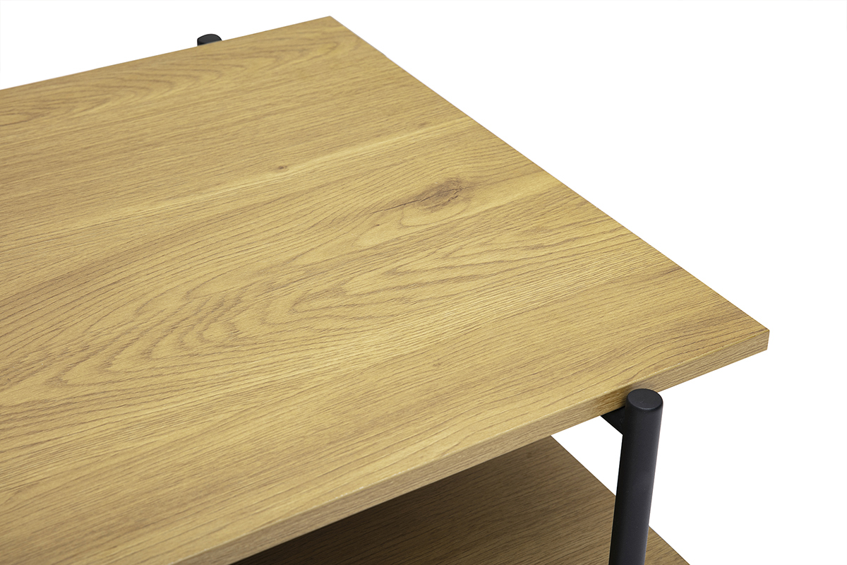 Vue du dessus de la table basse rectangulaire en bois clair ch�ne et m�tal noir
