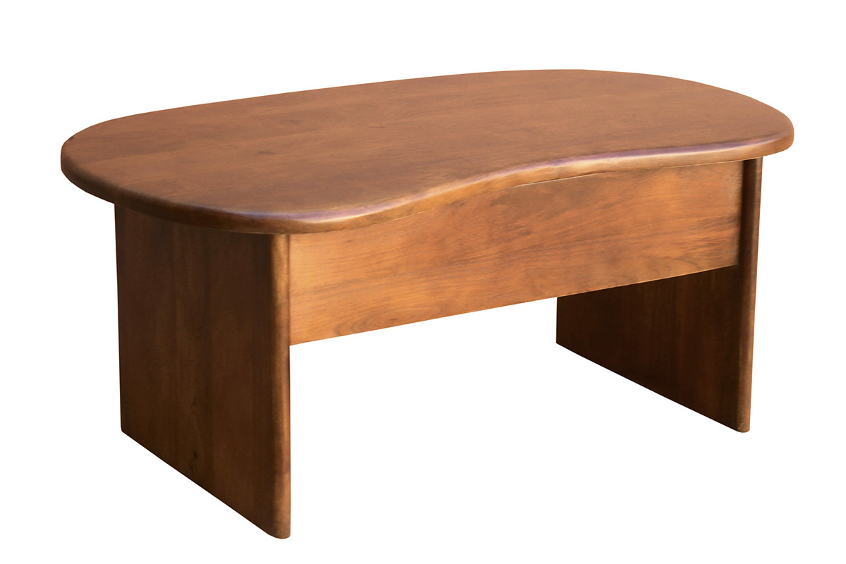 Table basse relevable design haricot en manguier massif, vue de trois quarts
