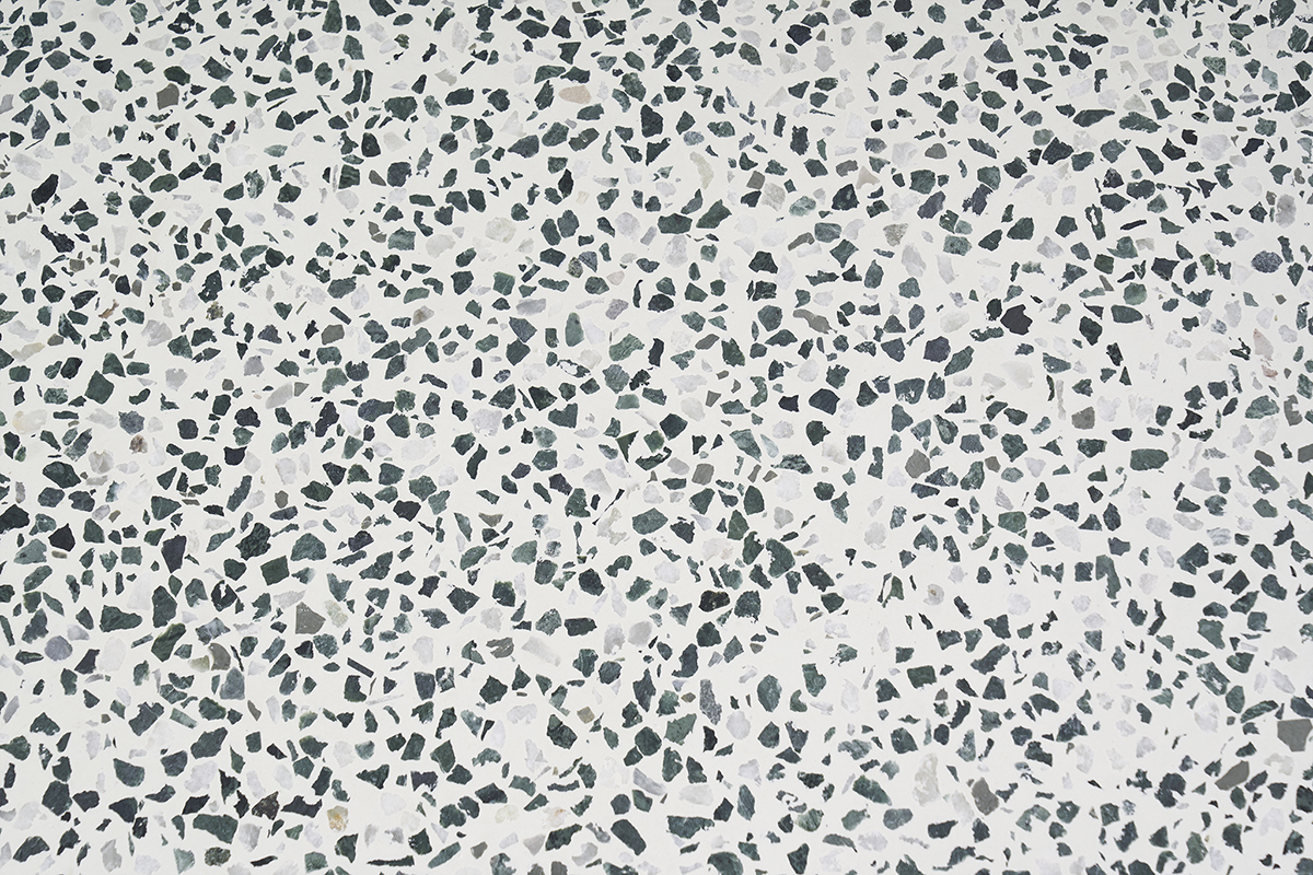 Plateau en terrazzo avec motifs irr�guliers, vue du dessus, pour table basse ronde MEZZO.