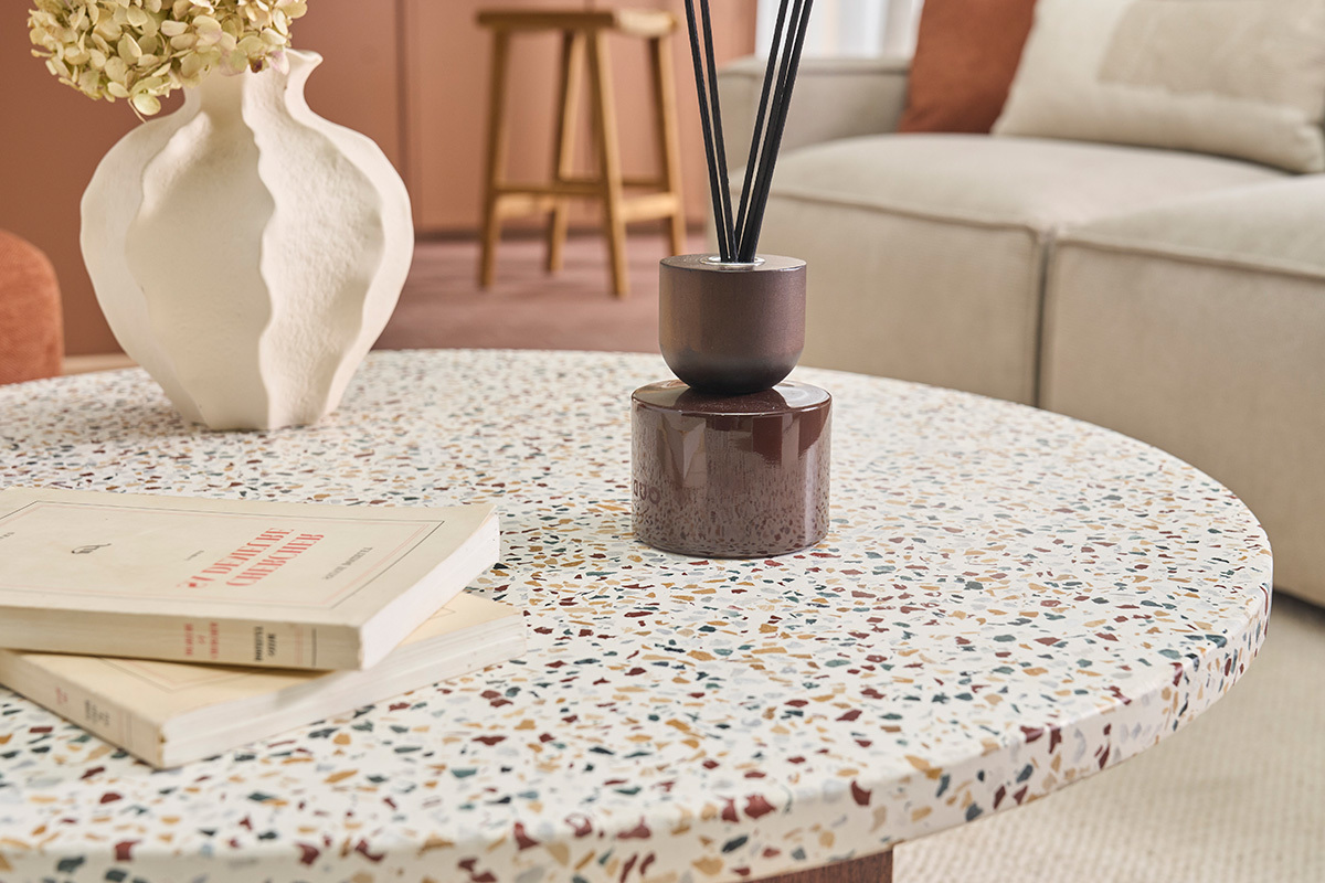 Table basse ronde en terrazzo et bois fonc� manguier massif D79.5 cm NESSA