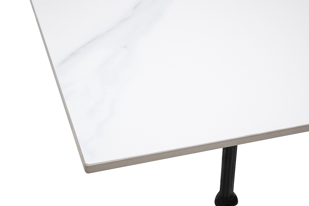 Pied en fonte noire de la table bistrot CONTY avec plateau en marbre.