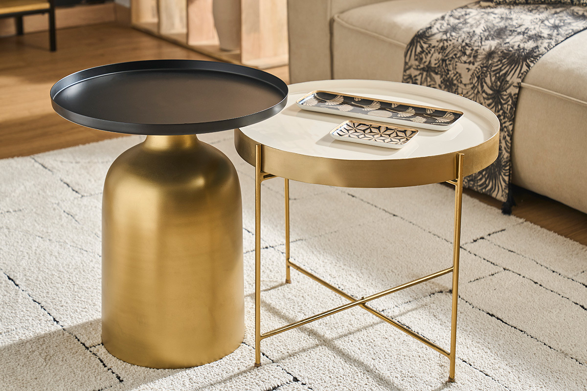 Table d'appoint design ronde en mtal dor et plateau noir mat RAMSES