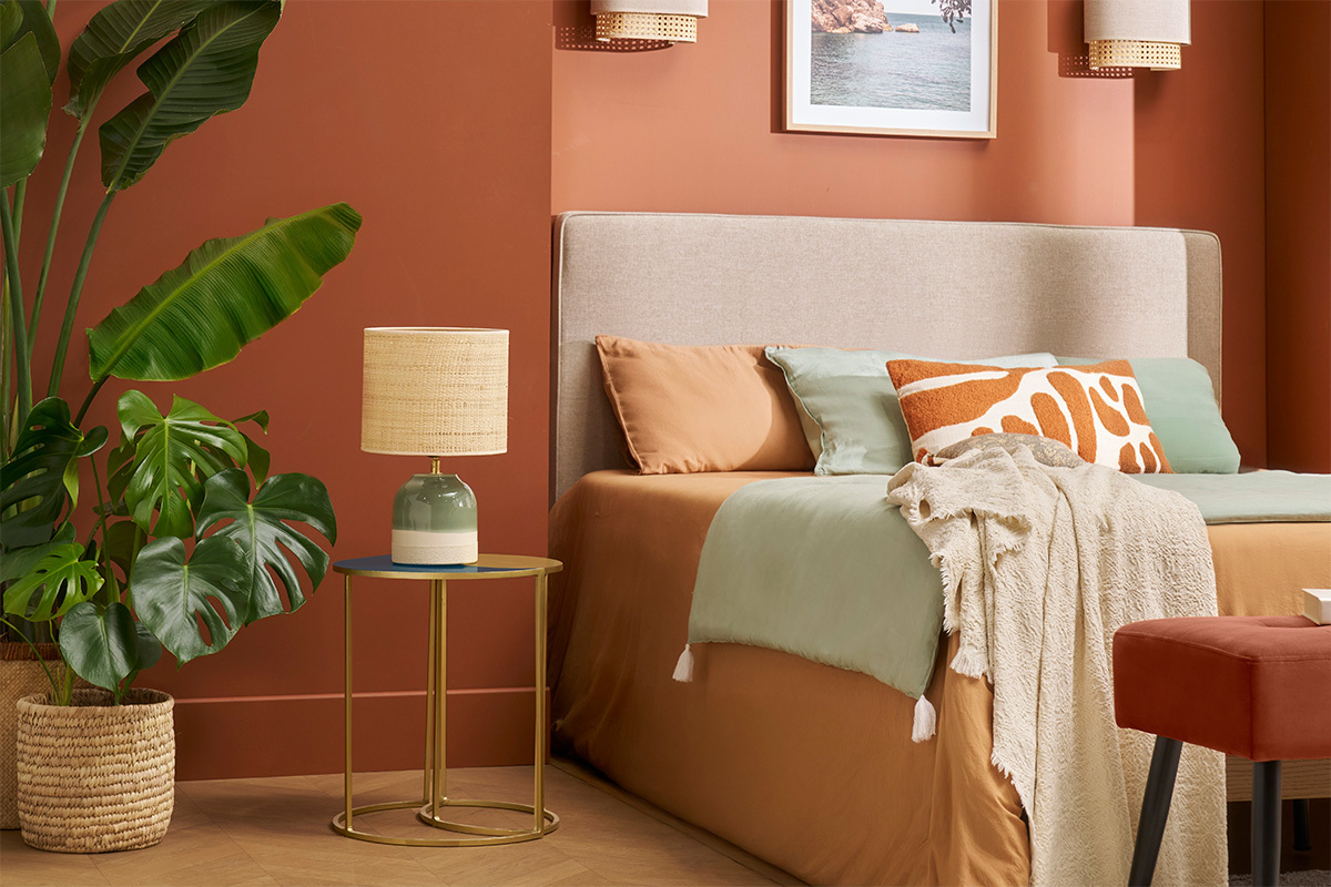 Table d'appoint en mtal laqu bleu ptrole et dor TOSCANE