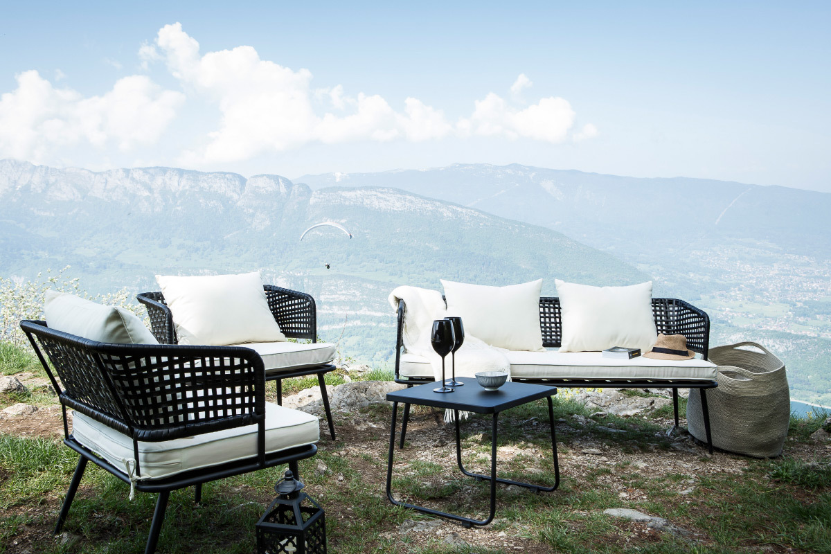 Table d'appoint en mtal noir MONACO