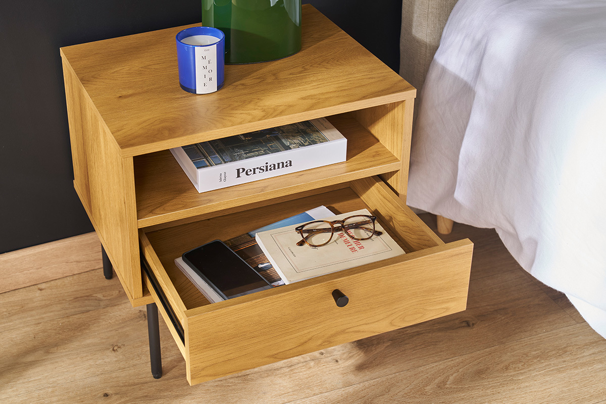 Table de chevet avec rangements finition bois clair chne et mtal noir PERNELLE